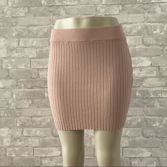 SOLD | Garage Cream Bodycon Mini Skirt - Picture 6 of 16